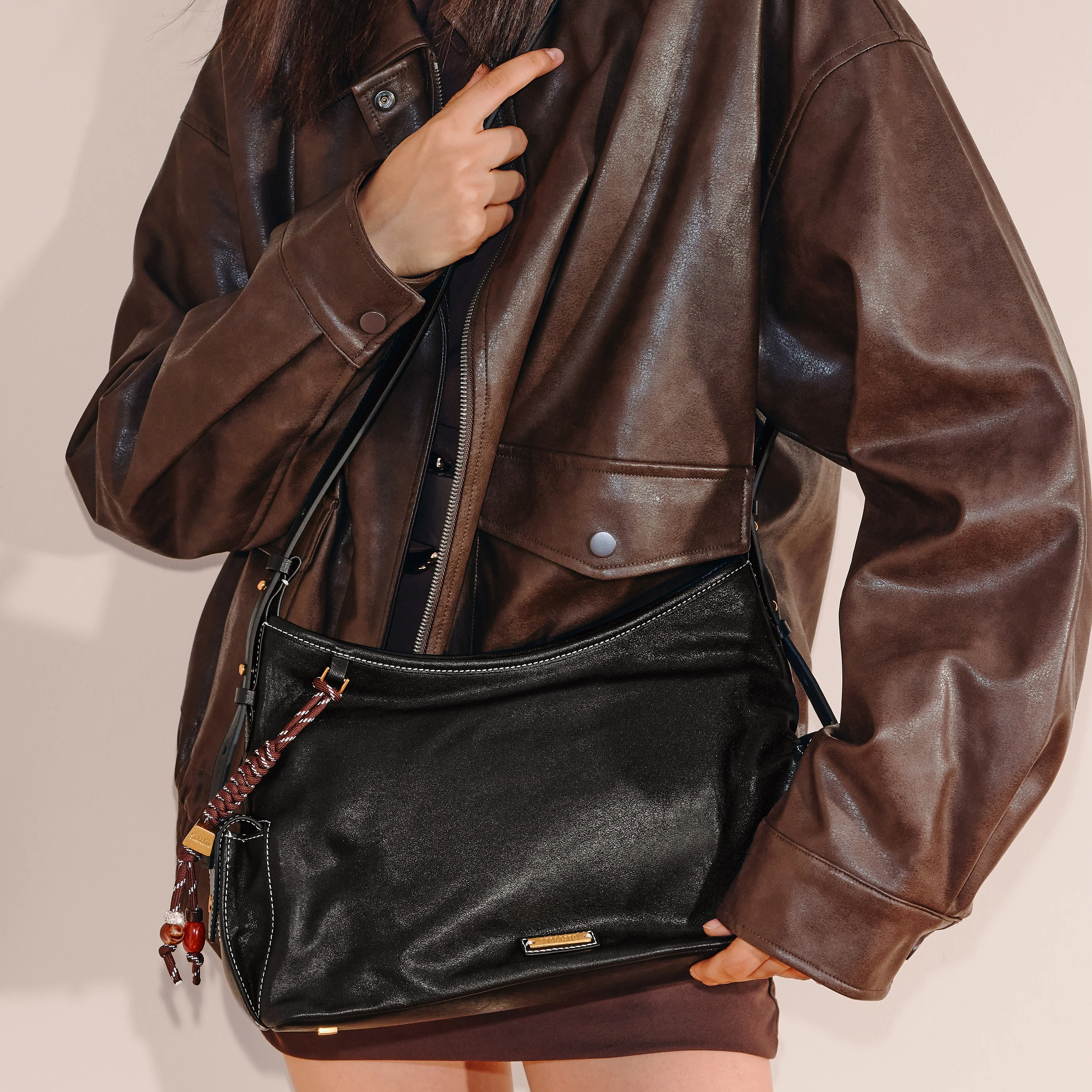 Black Leather Pocket Hobo Bags - Image 9